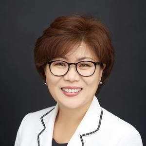 Meet your Posher, Hee